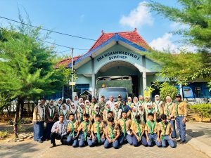 Pemberangkatan Kemah HW 2025 di Pantai Slopeng