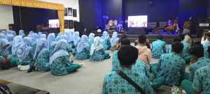 Lab. Ilmu Komunikasi UMM - Teater